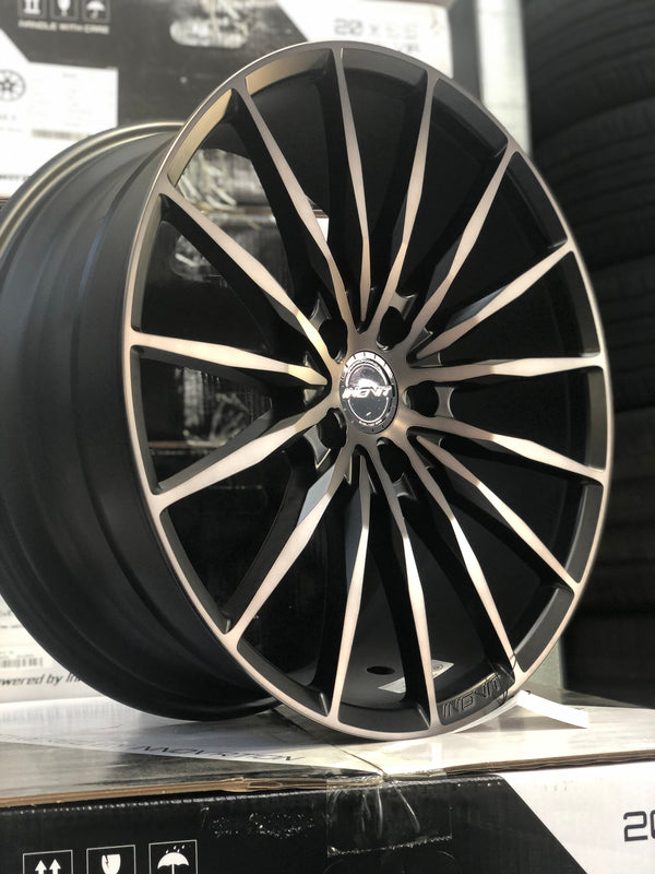 18" Inovit Torque - Black Machined Face (Audi)