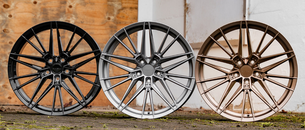 20" Riviera RF13 - Black T5 | T6 *Staggered*