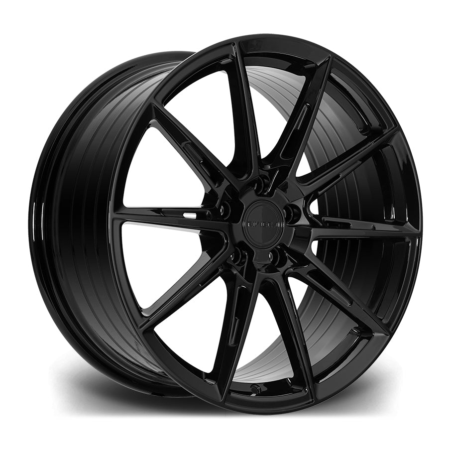 20-inch Riviera RF6 Gloss Black alloy wheels