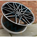 22" Niche Calabria 5 - Black Polished Face (Land Rover)