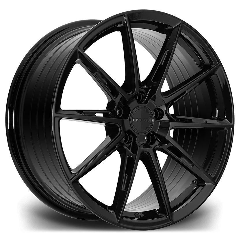 19-inch Riviera RF6 Gloss Black alloy wheels